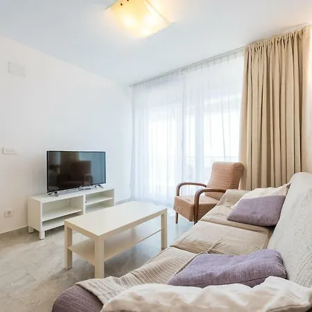 Sea Sky 아파트 챠브타트