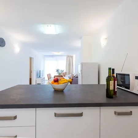 아파트 Sea Sky 챠브타트