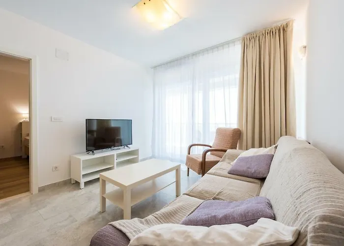 Sea Sky 아파트 챠브타트